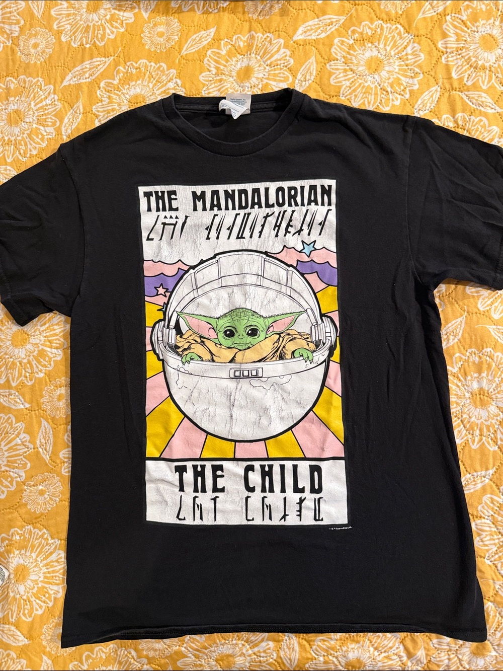 Men and women’s  T‑Shirt with Colorful Grogu Graphic The Child Mandalorian